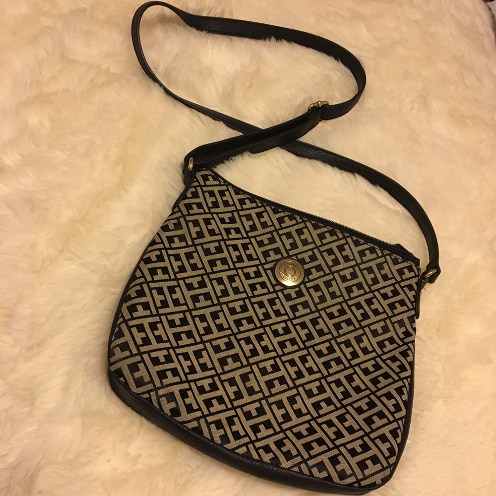 Tommy Hilfiger crossbody